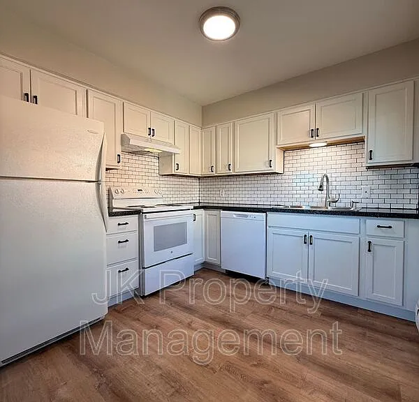 2100 4th St NE #3 — Photo 8