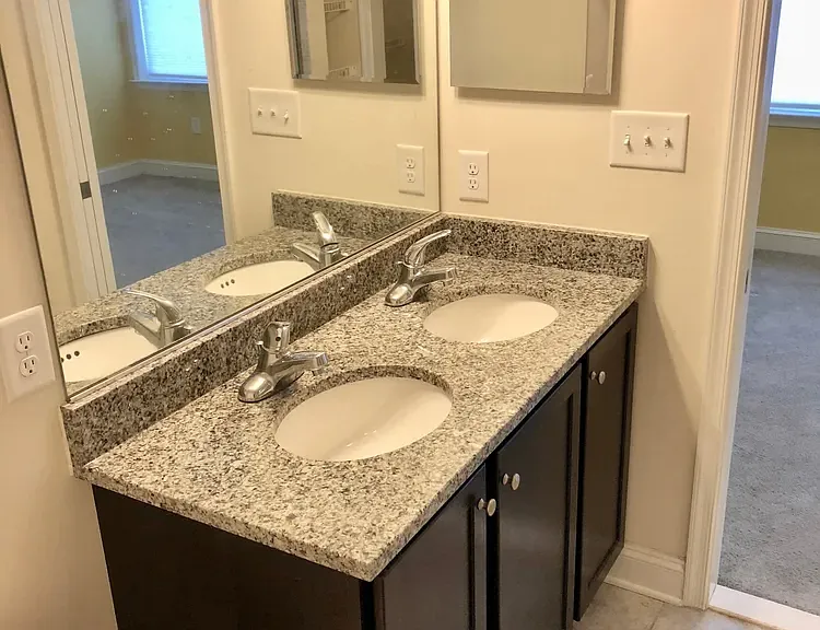 138 N Duncan St — Photo 17