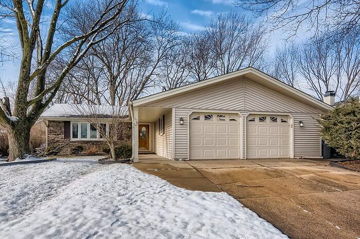 1st image of 136 Patricia Dr