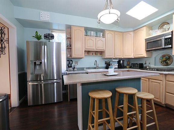 3rd image of 4206 Harding Ave