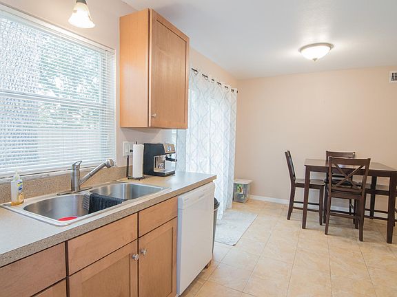 2nd image of 229 W Orlando St