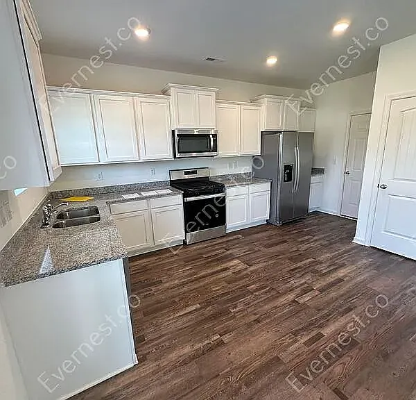 229 Chelsea Park Cir — Photo 30