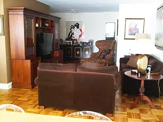 Rented by R New York