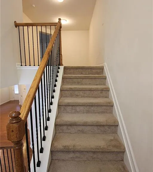 2132 Greencrest Cir — Photo 11
