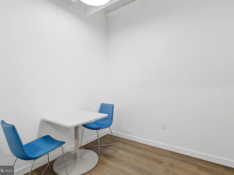 915 N Broad St #601 — Photo 33