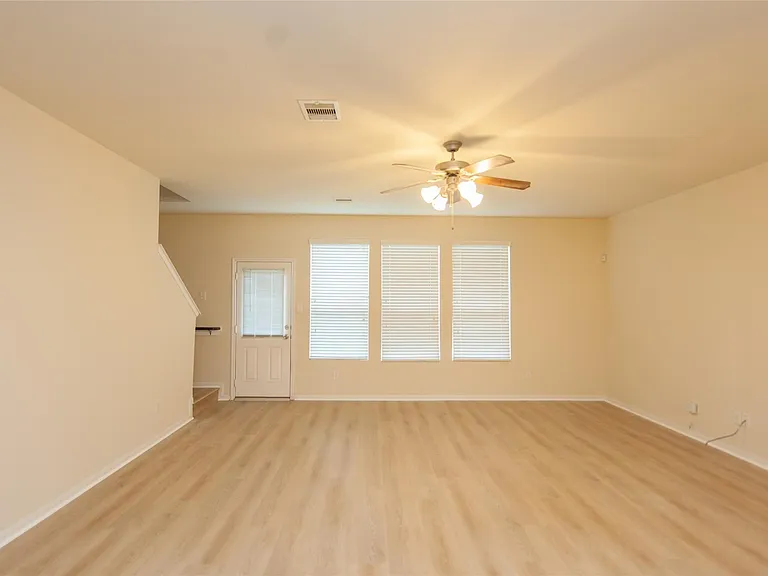 18519 Each Elm Way — Photo 8
