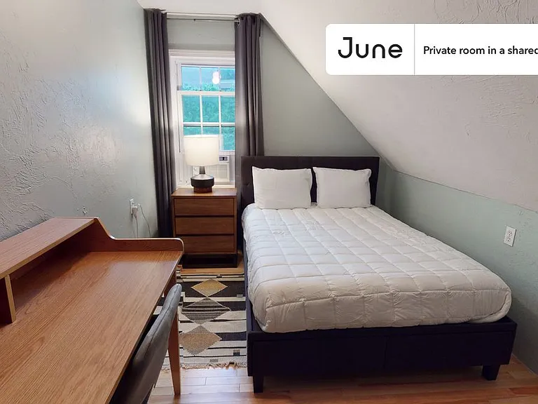 19 Putnam Ave #G — Photo 3