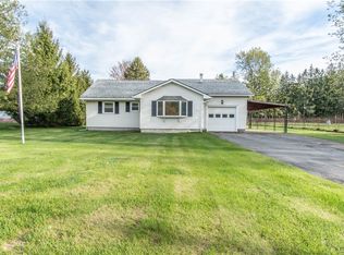 334 Dodge Ave, Sackets Harbor, NY 13685