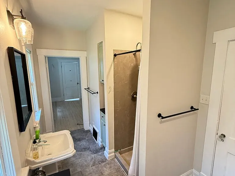 1038 S Fremont Ave — Photo 24