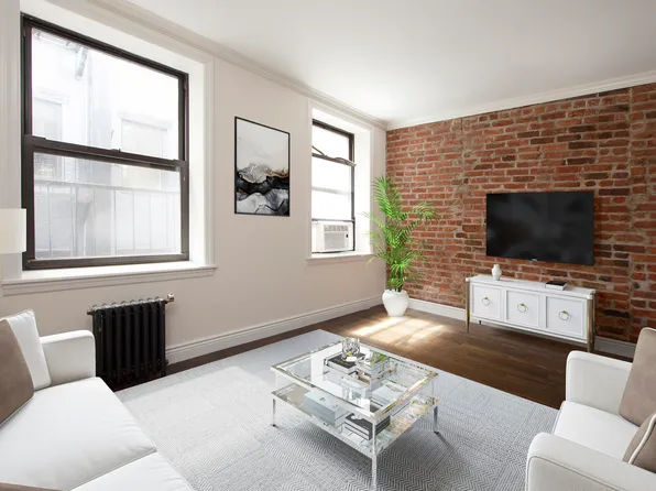 27 Avenue C image 3 of 25