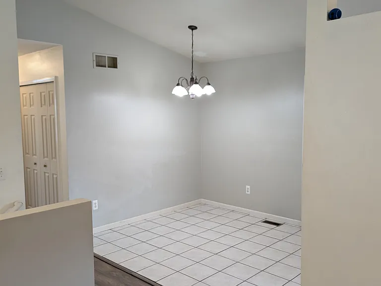 3324 Buckingham Ave — Photo 4