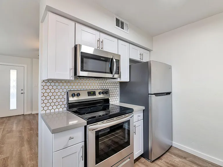 7602 E Polk St #101 — Photo 16
