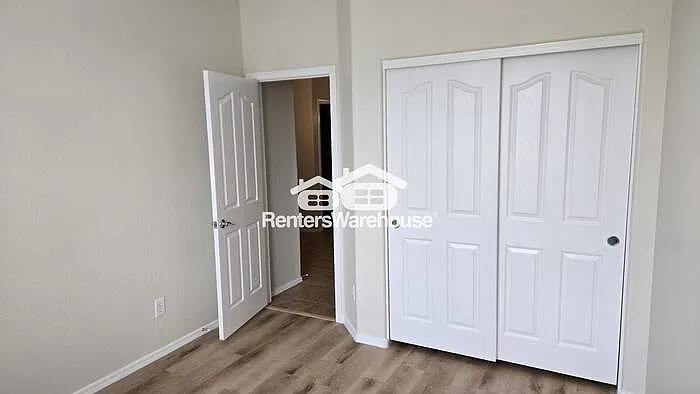 9609 N 181st Ln — Photo 11