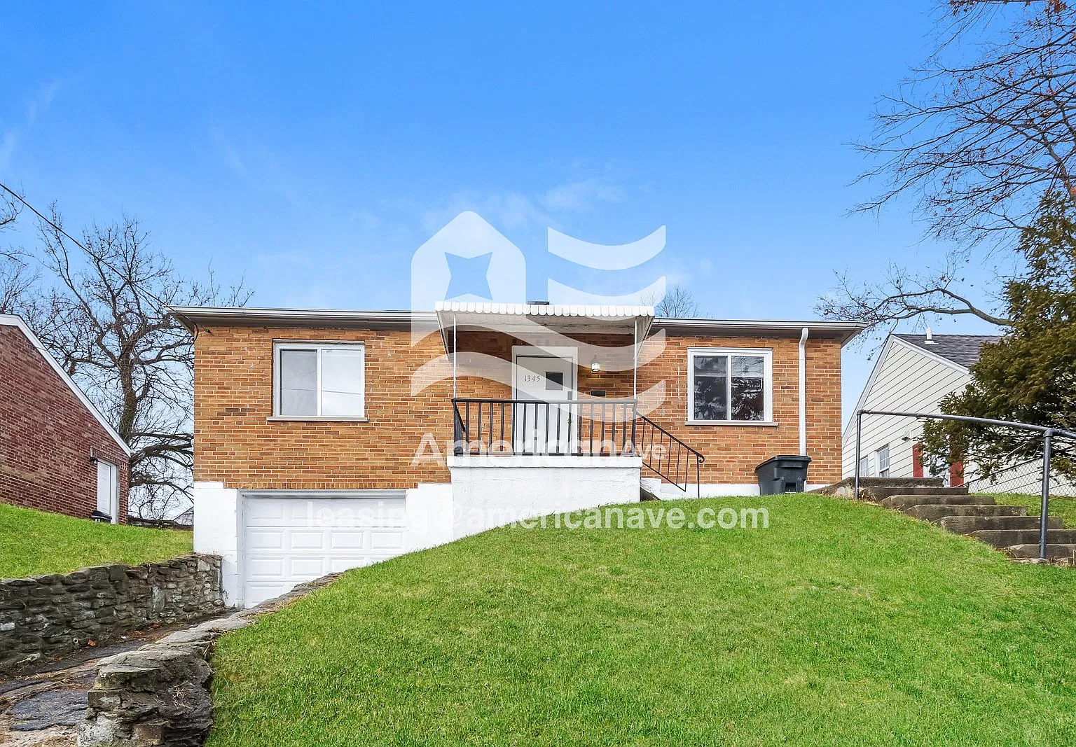 2 bed, 1.0 bath, 1100 sqft, $1,290 — Photo 1