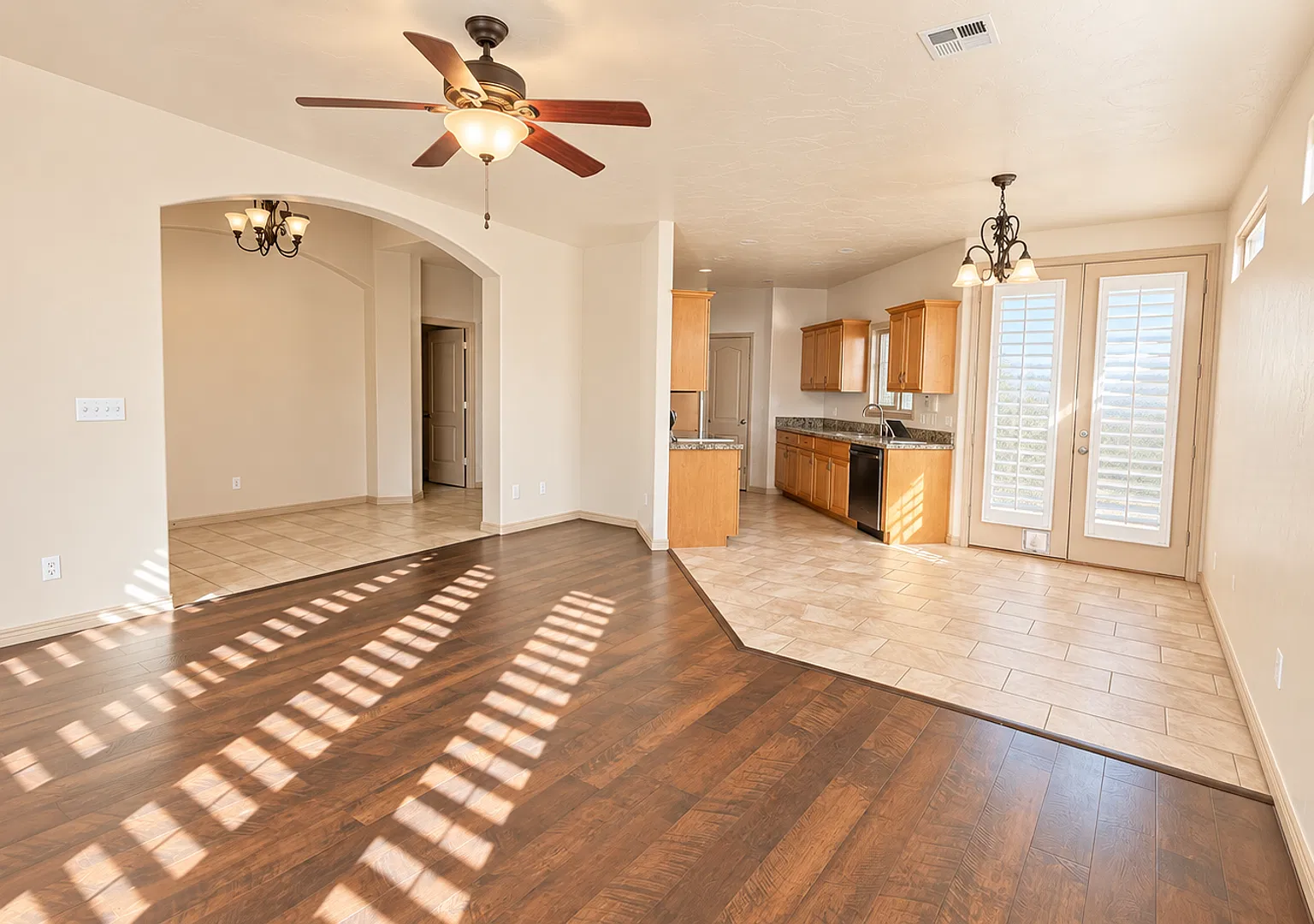 Beautiful 3 Bedroom Home! — Photo 3