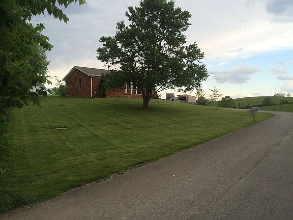 3rd image of 225 Wesley Dr