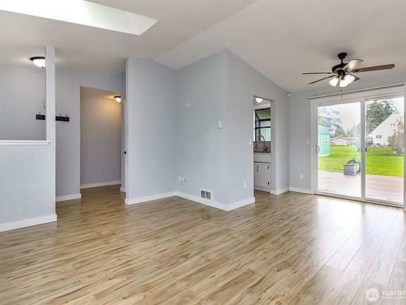 5th image of 713 136th Street S