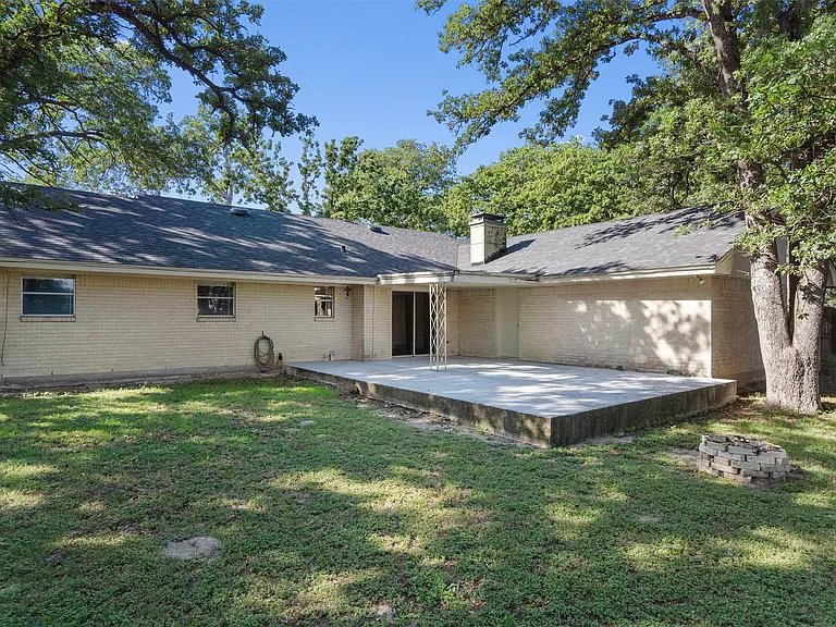 1601 Okelley Rd — Photo 35