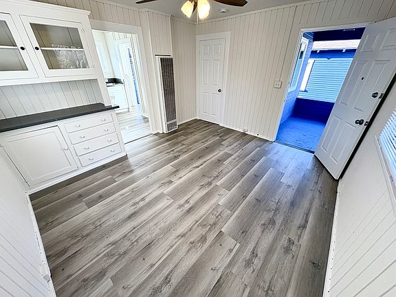 4th image of 754 W Elberon Ave #A