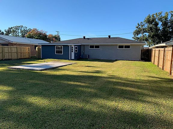 5th image of 134 Evelyn Ave