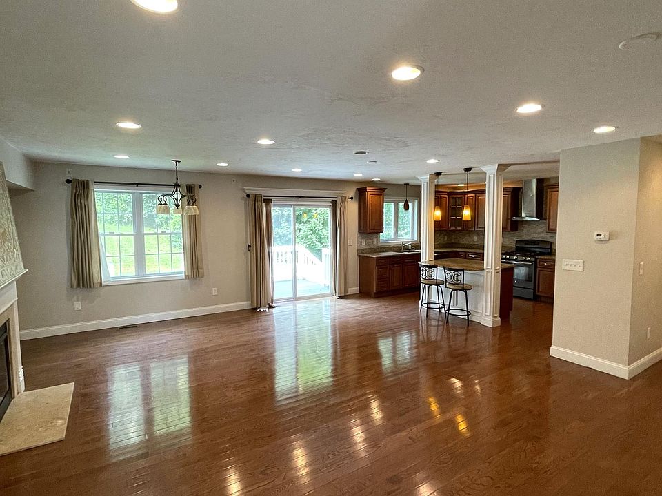 1st Floor Open Concept Living Room