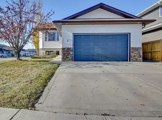 4903 29th Ave NW, Edmonton, AB T6L4R2