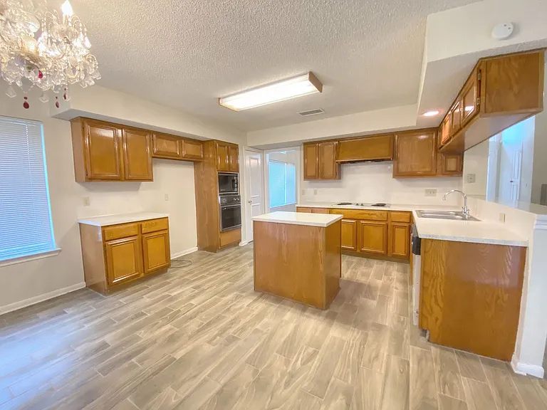 14818 Chetland Place Dr — Photo 7