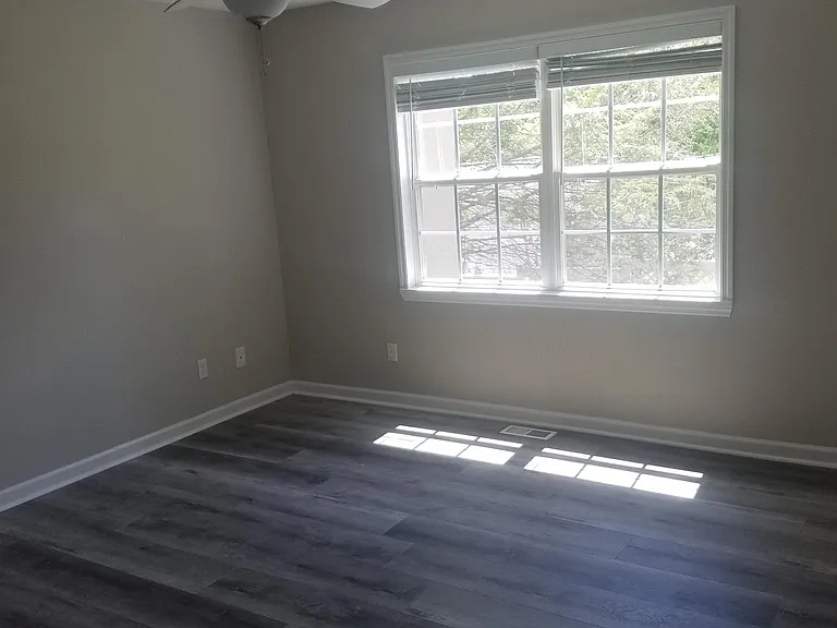 Long View Dr — Photo 7