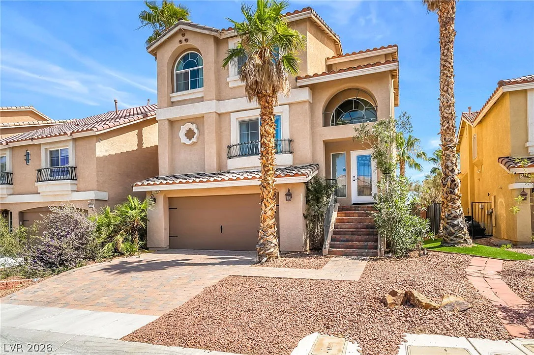 4 bed, 3.5 bath, 2471 sqft, $6,000 — Photo 2