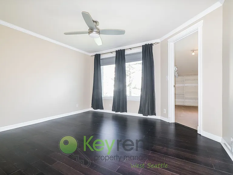 9522 1st Ave NE #B8 — Photo 10