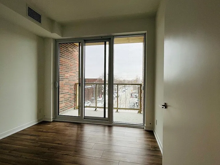 1787 Saint Clair Ave W #325 — Photo 4