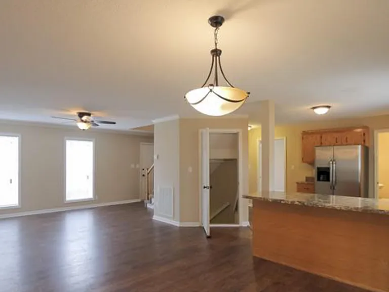 2691 Elkmont Dr — Photo 2