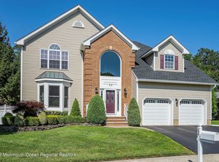 52 Periwinkle Cir, Tinton Falls, NJ 07712