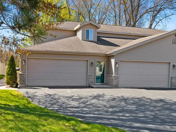 1499 Snow Shoe Trl #10, Suamico, WI 54173