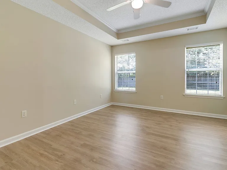 836 Laurel Hill Cir — Photo 18