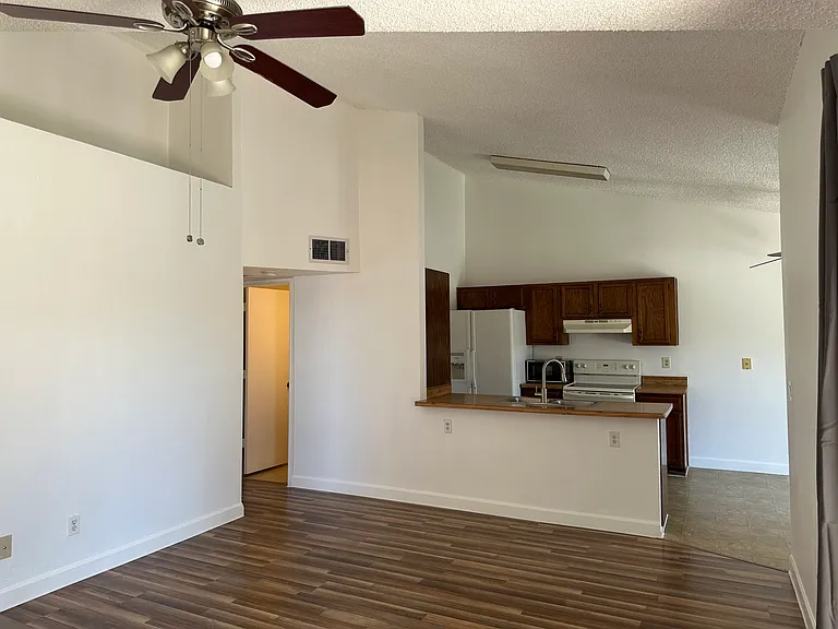 5236 W Peoria Ave #213 — Photo 4