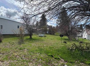 E Bluff St, Palouse, WA 99161