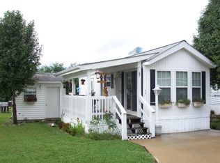 34 Strollers Ln, Waynesville, NC 28785