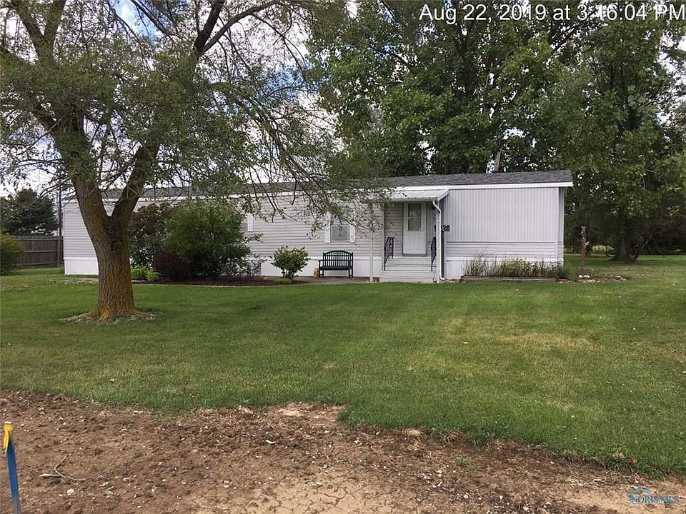 1st image of 305 W Maple St