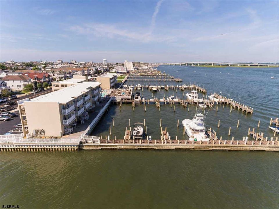 1st image of 200 Bay Ave Suite 203
