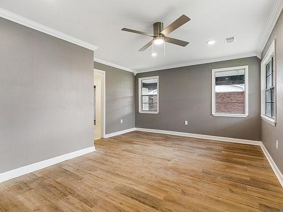 2nd image of 5921 Linden St