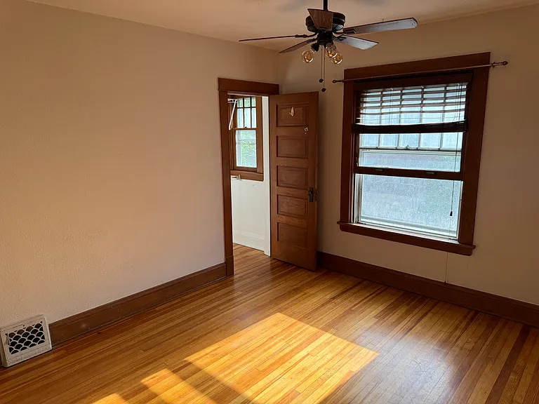 622 N Logan St #1 — Photo 12