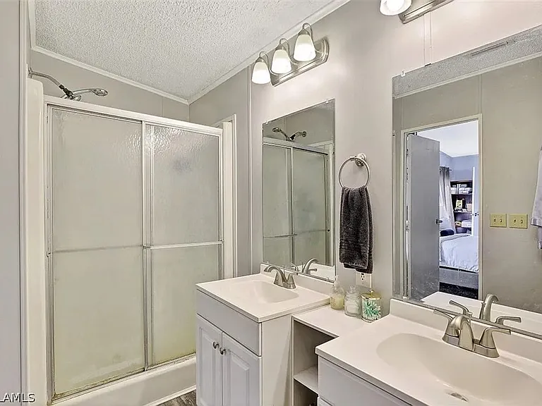 2023 Gish Ln — Photo 18