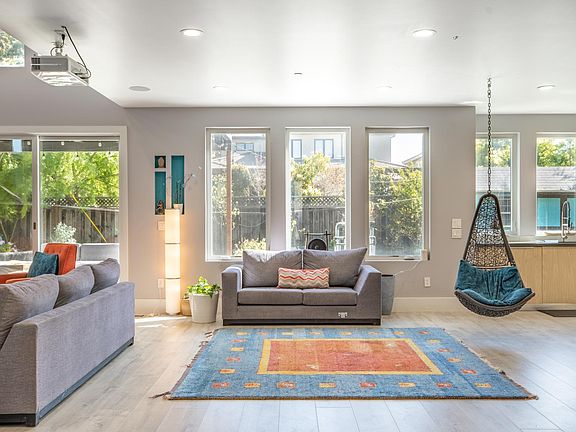 4th image of 622 Dorset Way
