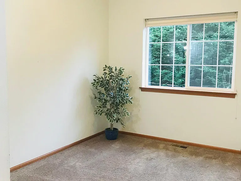 2511 Elmont Ct — Photo 15
