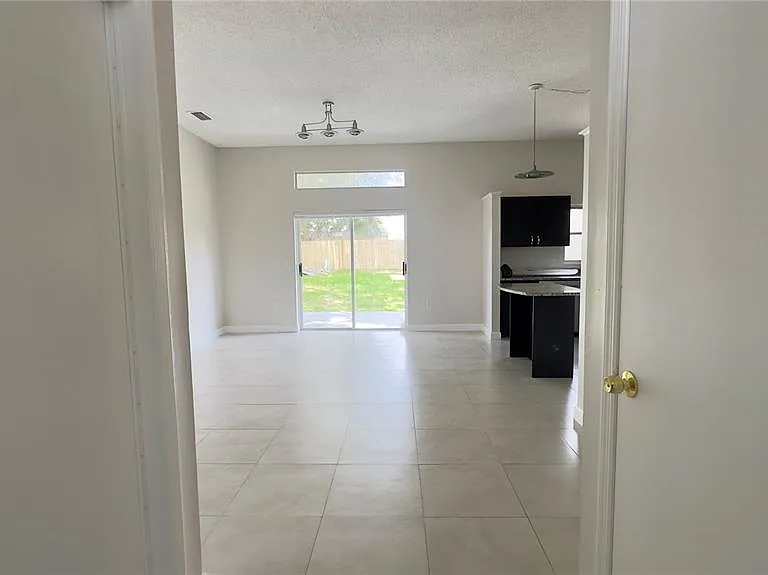 11836 Shotgate Ct — Photo 3