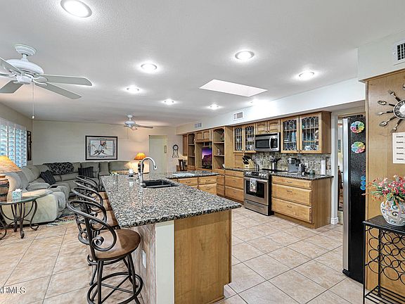 3rd image of 9839 W Lindgren Ave