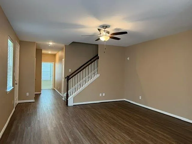 7118 Elgin St — Photo 3