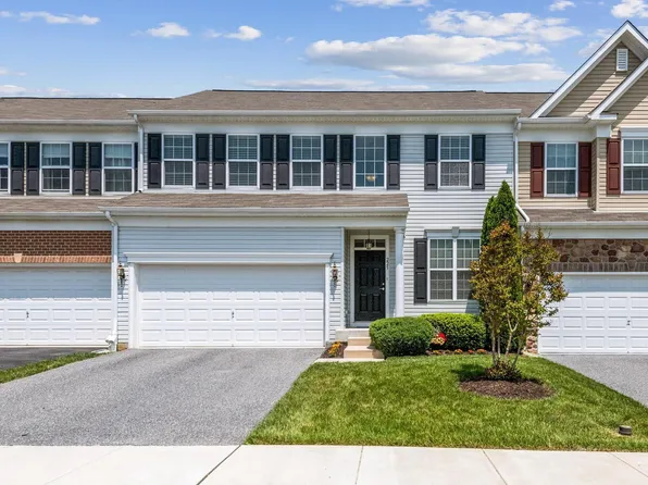 225 Greenvale Mews Dr #48, Westminster, MD 21157