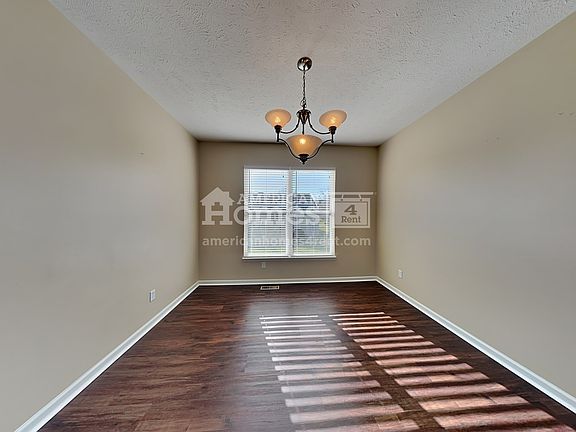 5th image of 12149 Cedar Crest Ct